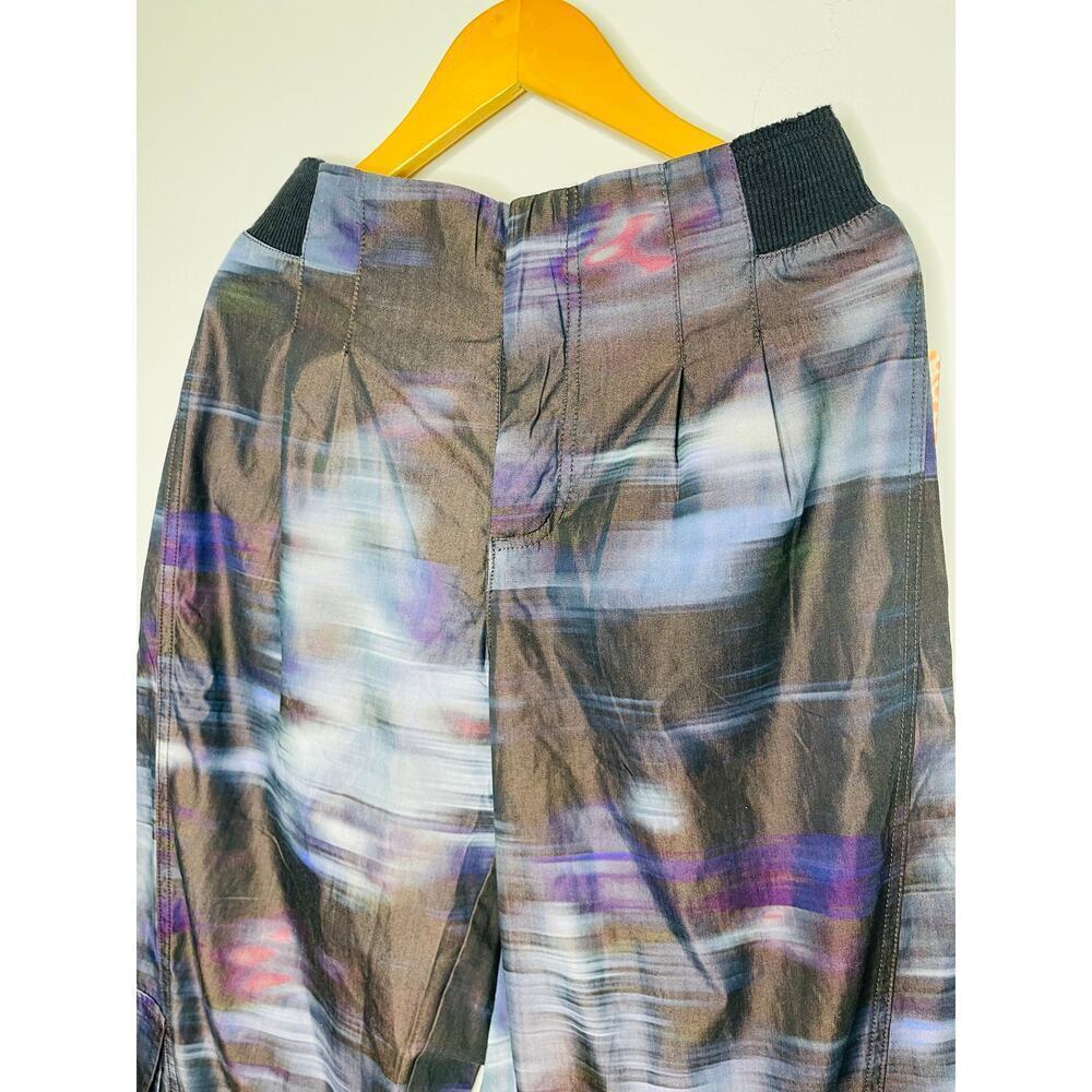 Free People Movement women's Mesmerize Me Printed Pants S NWT Cargo Relaxed - Picture 3 of 9